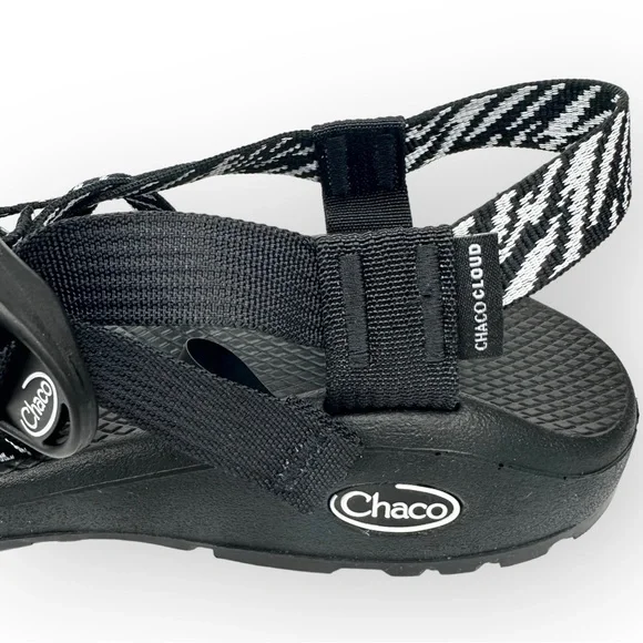 NWT Chaco ZCLOUD X2 black white sandals comfort strappy crisscross toe loop sz 9 - Picture 4 of 13